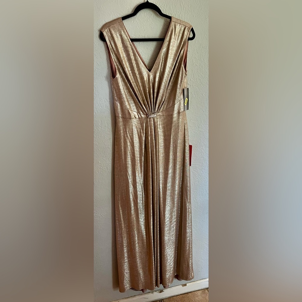 Elegant Gold Maxi Dress